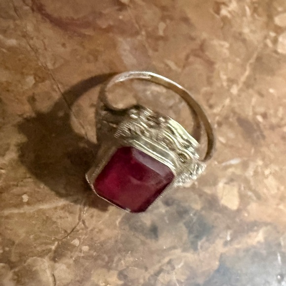 Antique 14kt lace filigree white gold Ring with a synthetic ruby - Picture 2 of 16
